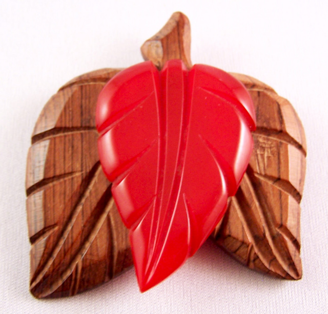 BP108 wood and red bakelite leaf pin